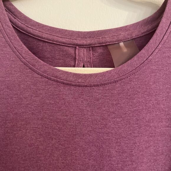 Athleta Sleeveless Blouse - Picture 2 of 8